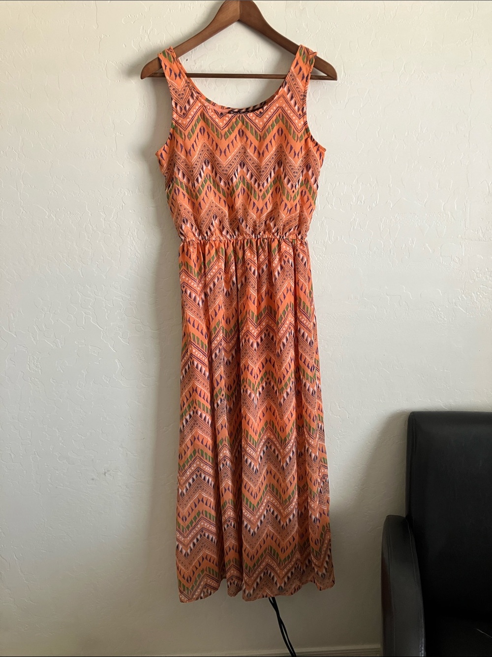 Womens M Peach Chevron Stripe Maxi Dress Sleeveless Long Summer Speed Control